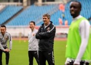 英雄联盟总决赛2025-深圳佳兆业客场取得宝贵胜利