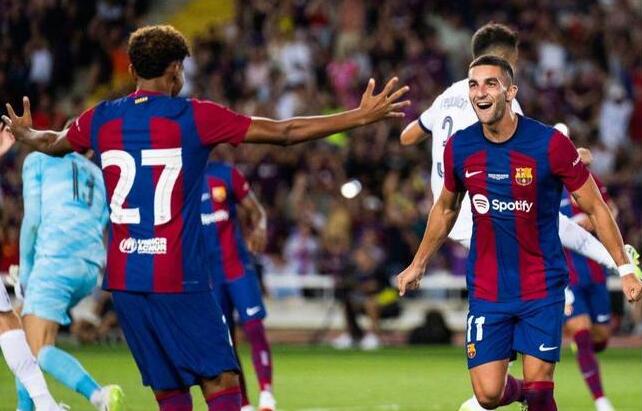 足球赛事瞬息万变观众心情随之起伏的简单介绍