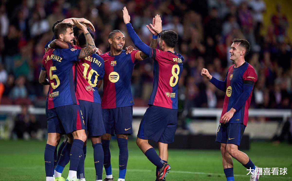包含巴塞罗那凭借团队配合，轻松击败对手的词条