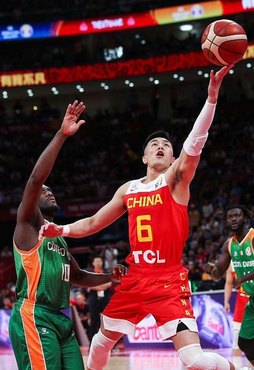 和平精英传奇谢幕，球迷泪洒赛场