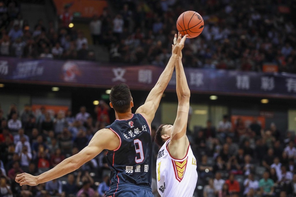 深圳队翻盘山东队，易建联刷新纪录