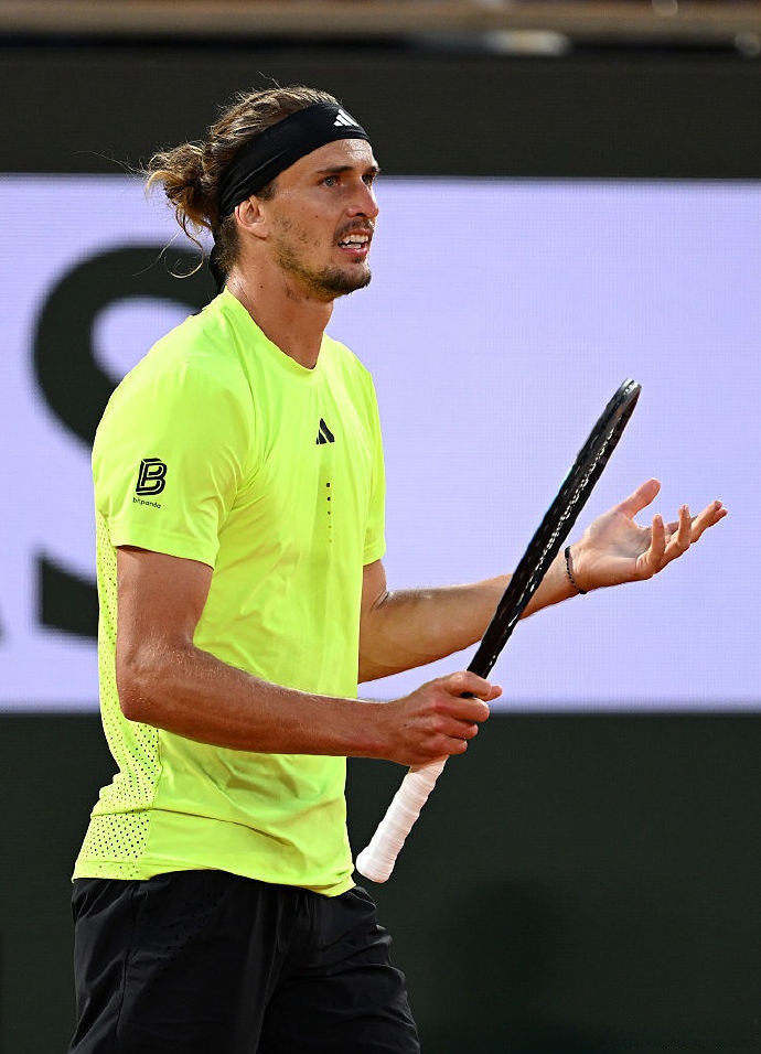 包含美网逆转蒙特卡洛大师赛，兹维列夫惊艳四座的词条