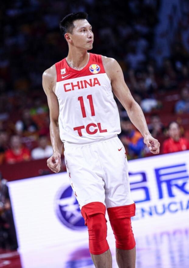 热火险胜上海队，易建联高光表现