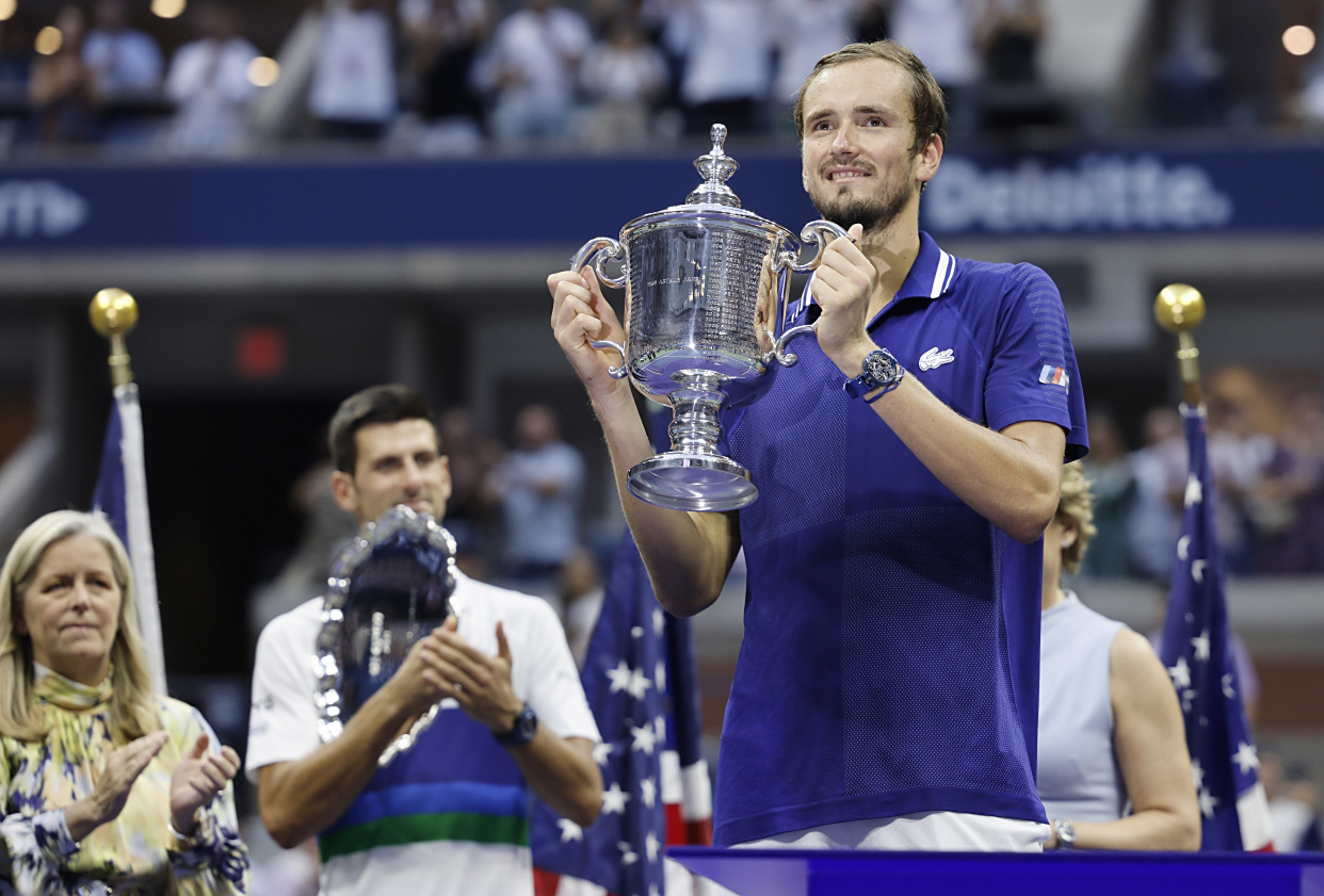 拉沃尔杯碾压美网，梅德韦杰夫惊艳四座