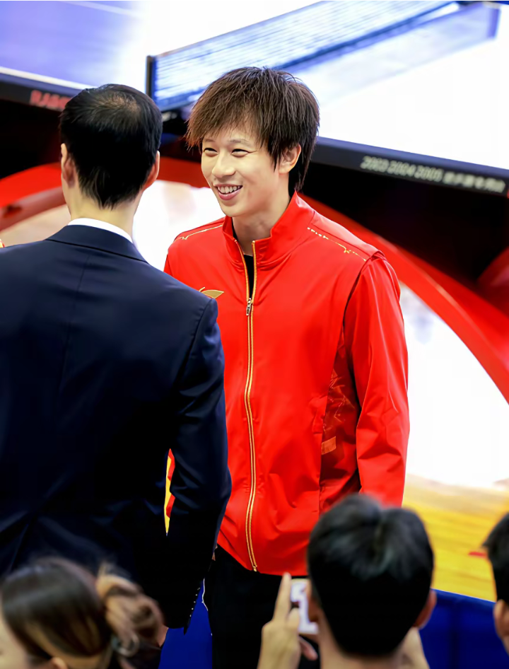 日本队轻取英格兰队，林高远高光表现