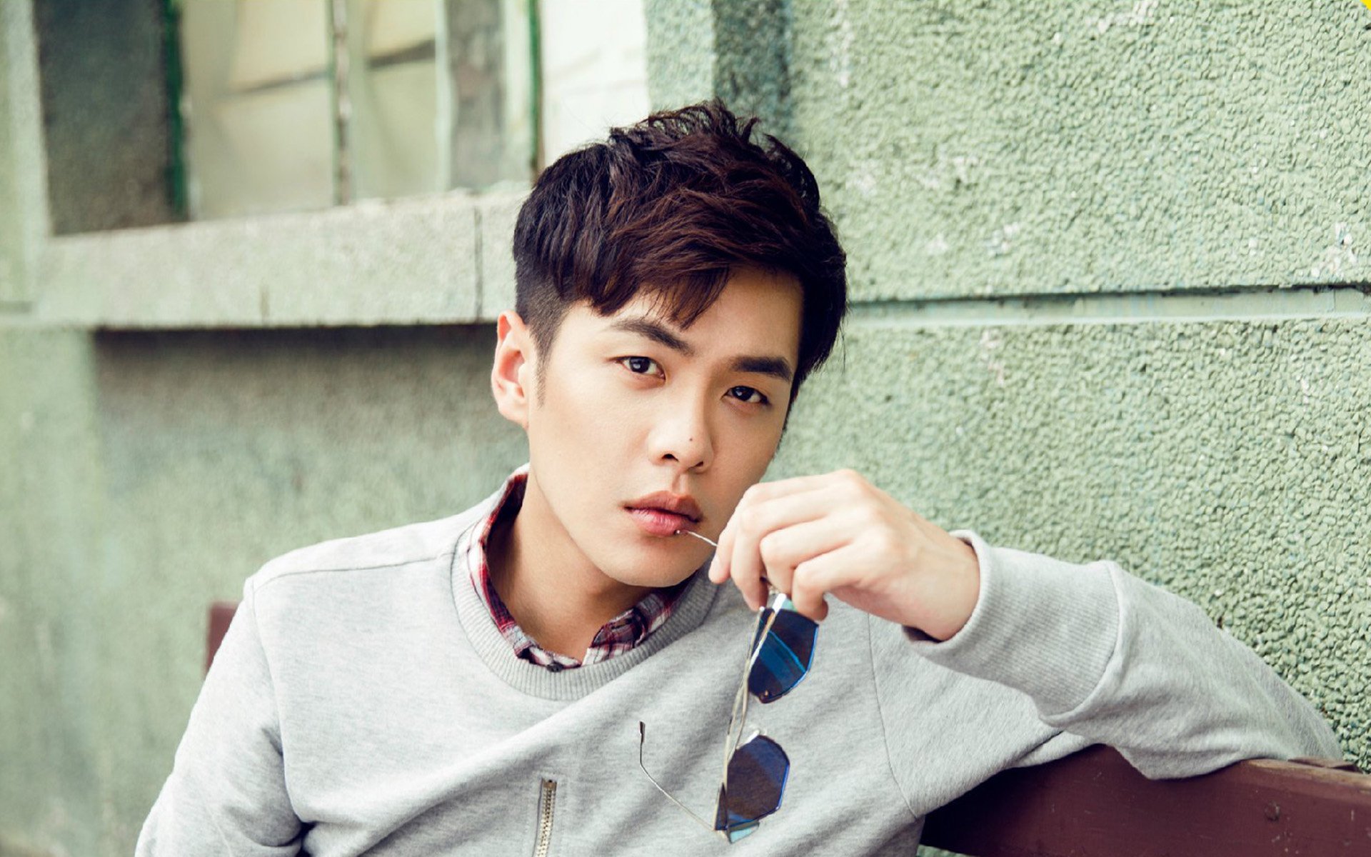 颠覆传统!元联赛焦点战,国际米兰速胜德国引爆排名争夺