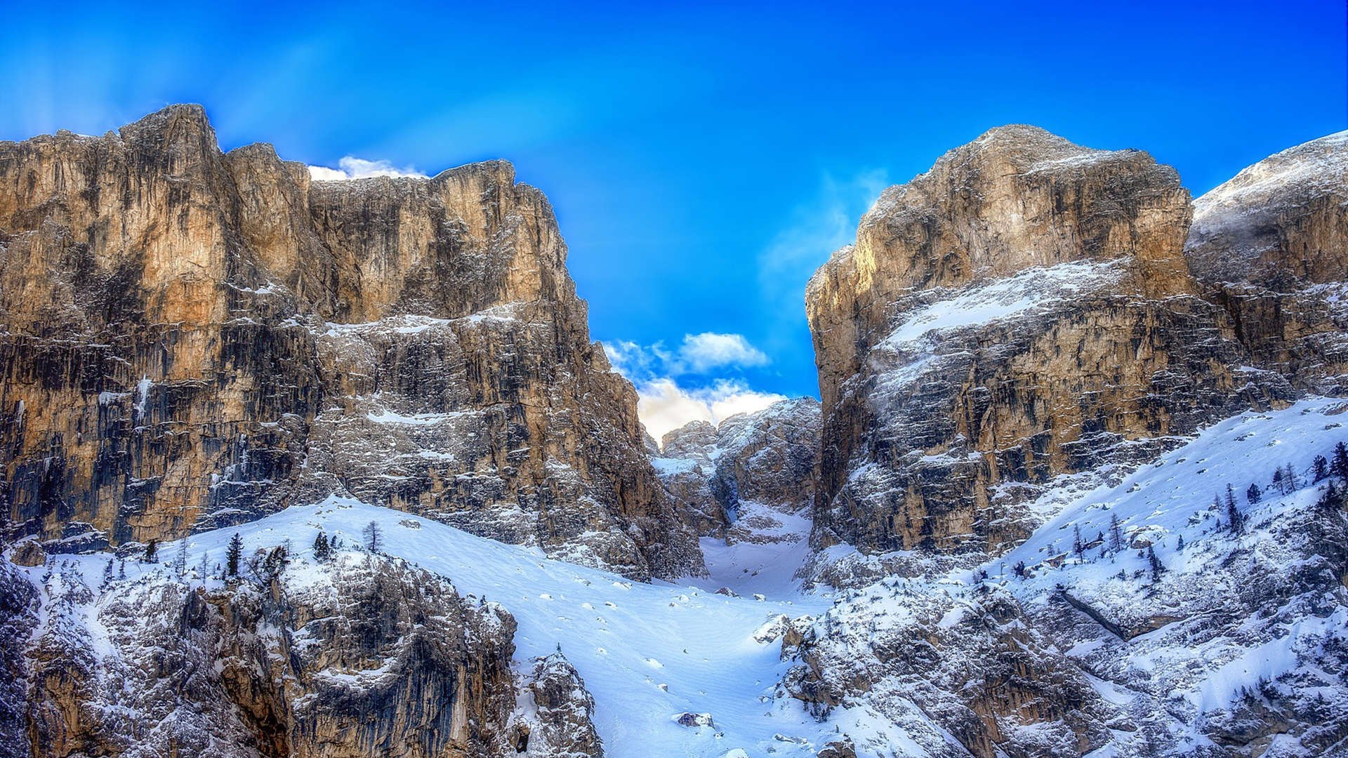 哈弗茨重剑与波兰锁链，现代足球硬仗美学的两极演绎