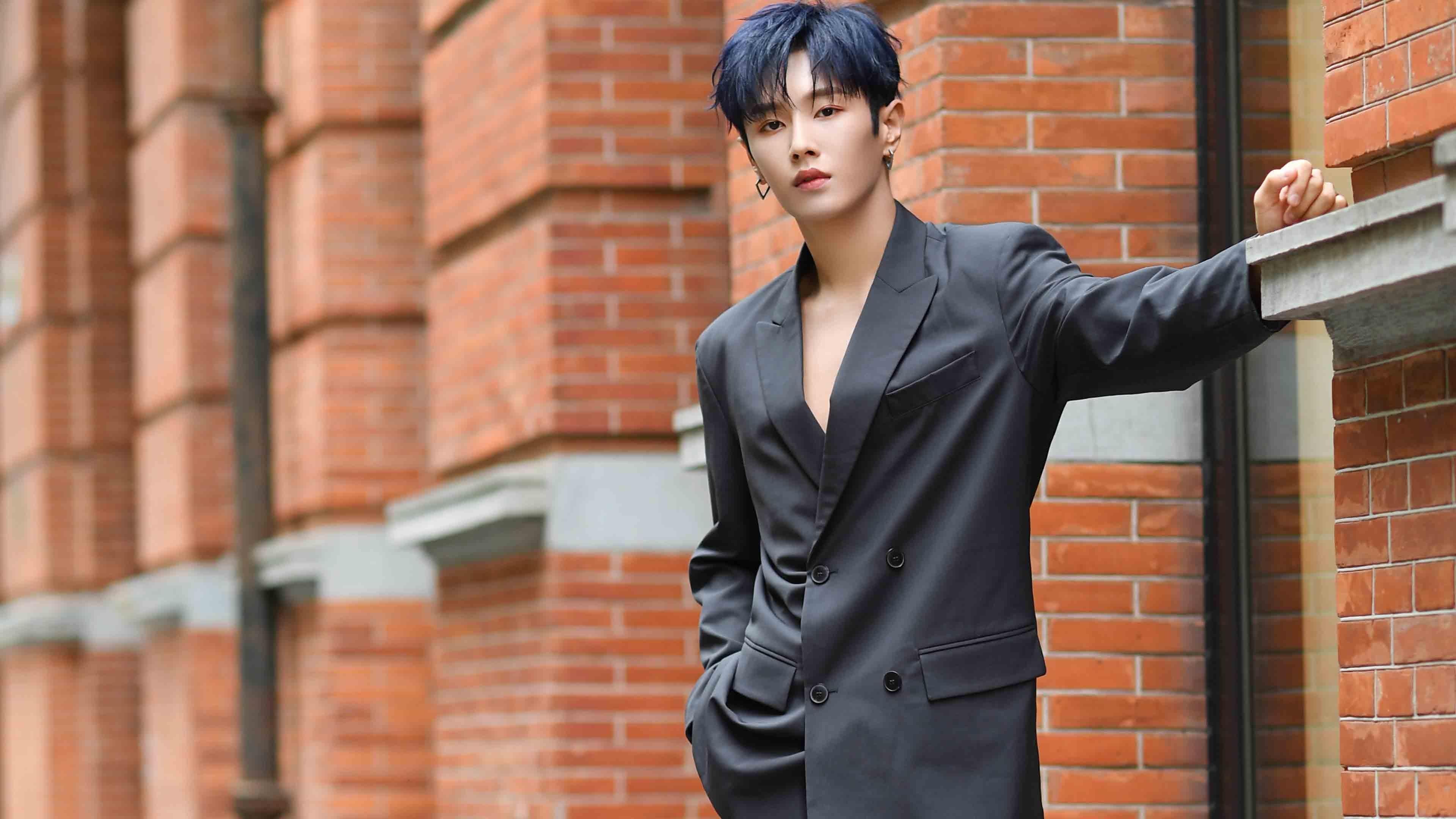 绿茵场上的平行宇宙，一场战争与一座城市的足球对话