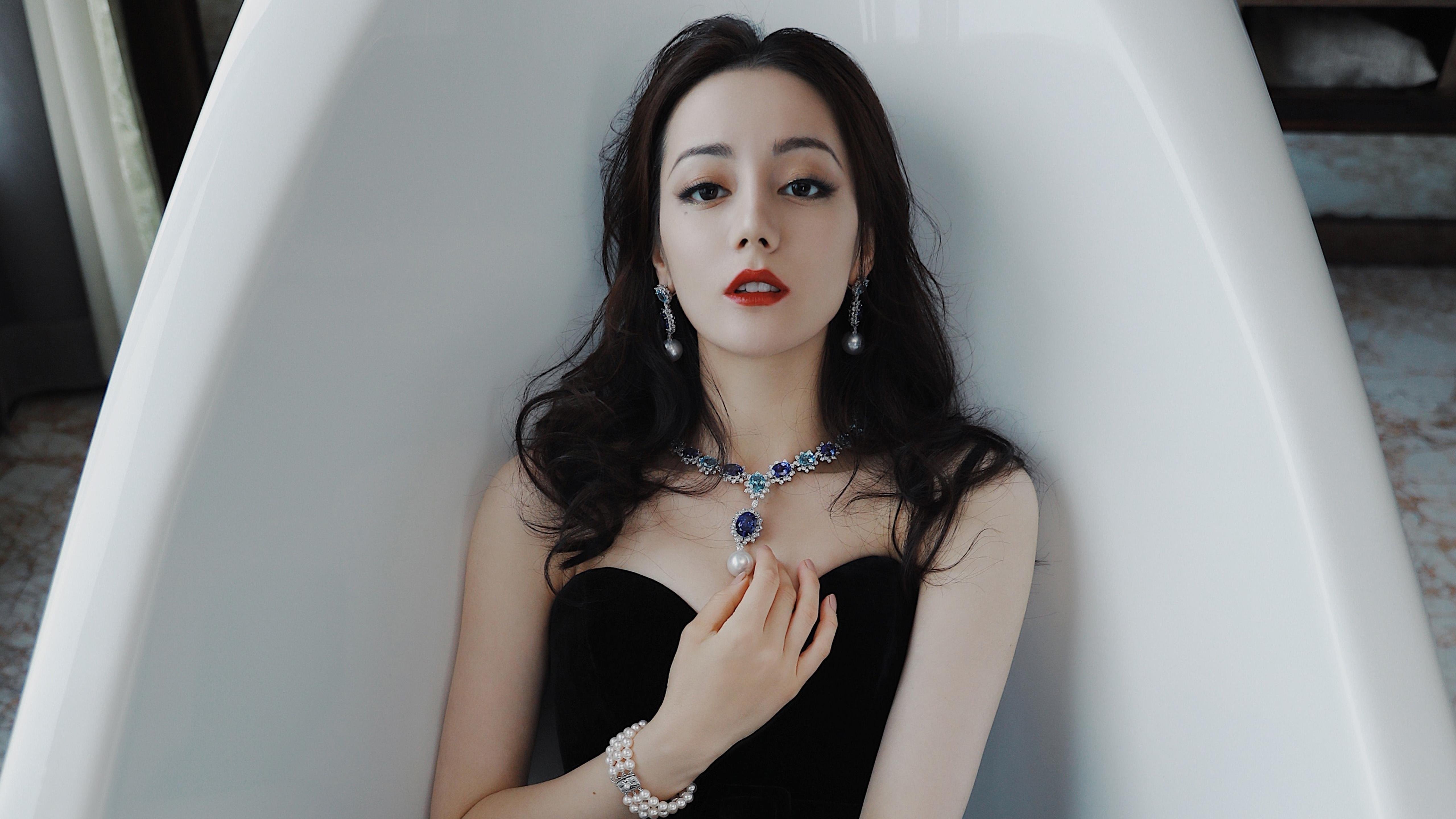 跨界巅峰战,爱德华兹高能输出,广东队神奇击败勇士队夺冠