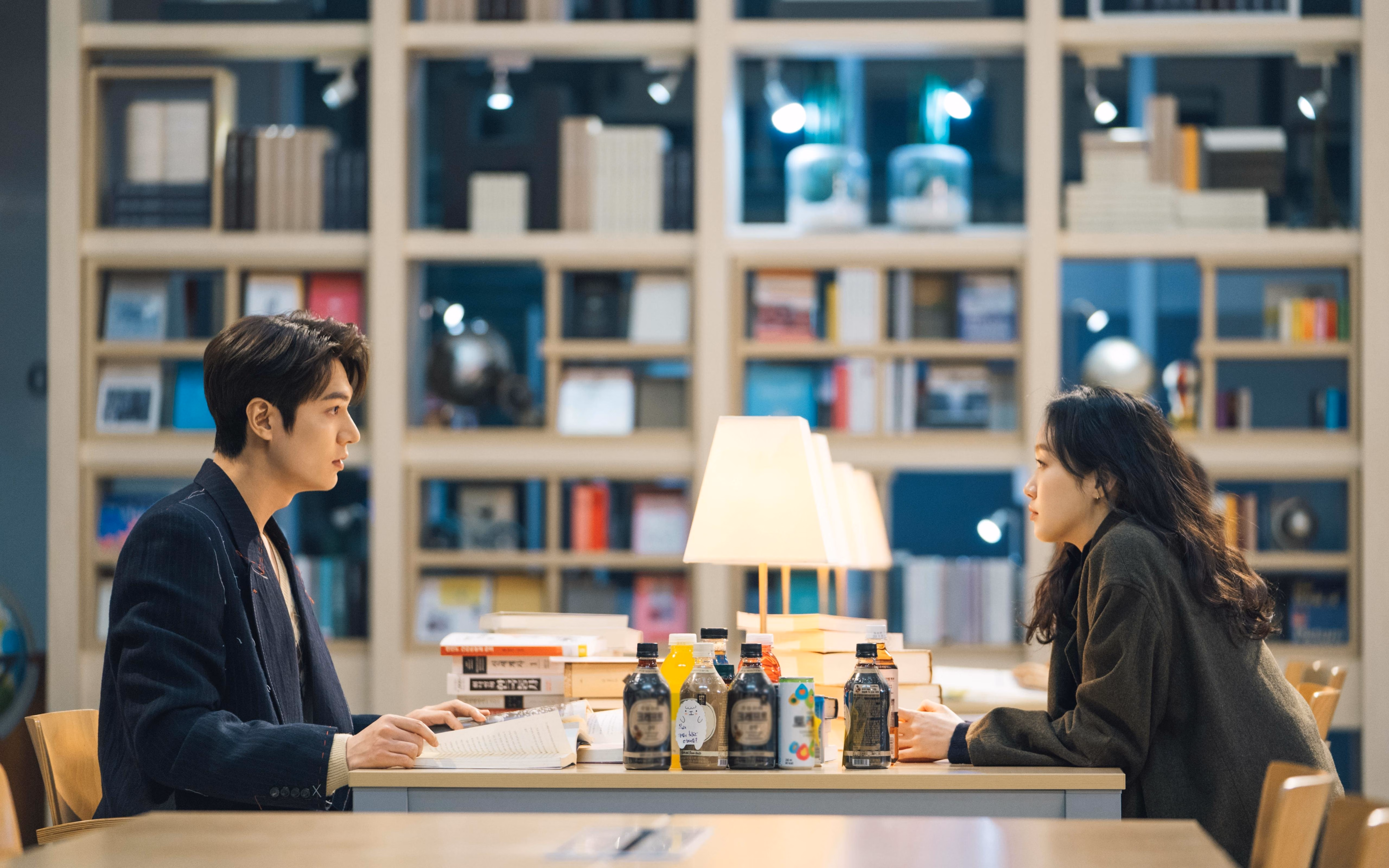 从皮克的凝视开始，当巴西的防守艺术在美加墨遇见新秩序